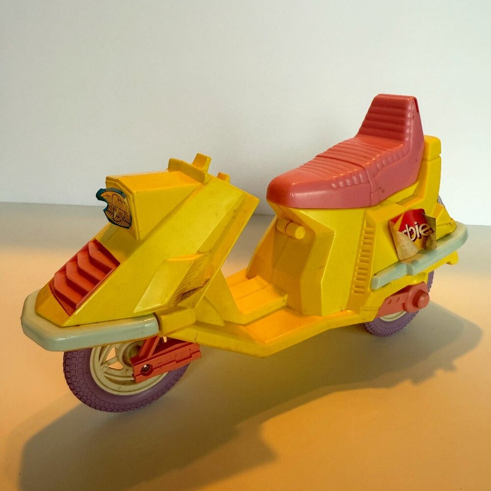 Vintage Mattel 1989 Arco Barbie Pink & Yellow Scooter- BROKEN ITEM, NEEDS REPAIR